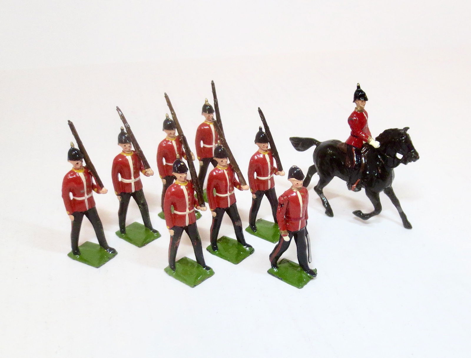 Britains Line Infantry With Mounted Officer (1 of 1)