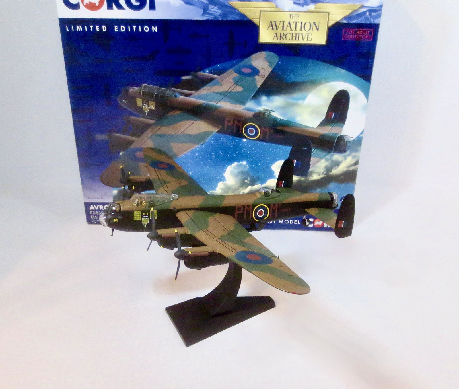 Corgi #AA32624 Avro Lancaster B.III (1 of 1)