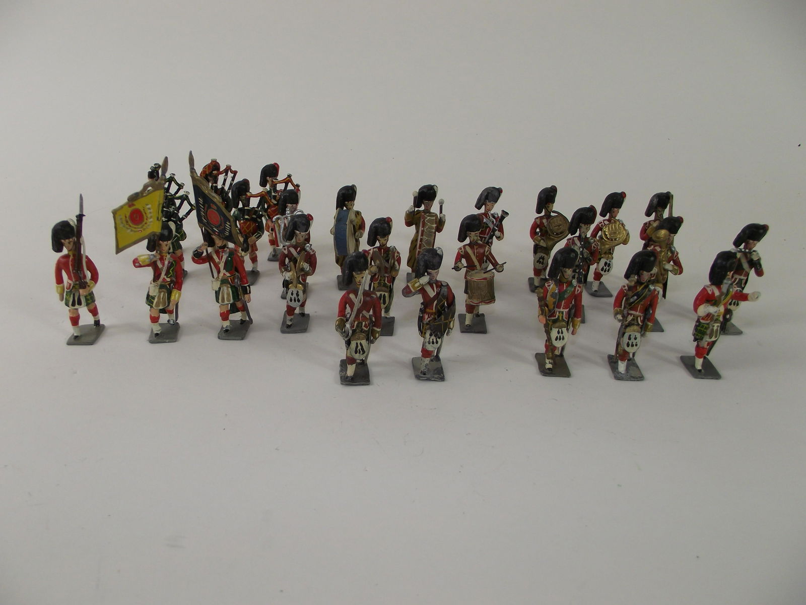Brigader Highlanders Band and Colours (1 of 1)