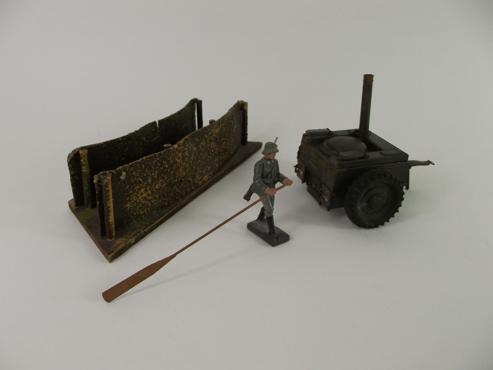 Hausser Elastolin German Field Kitchen & Trench (1 of 1)