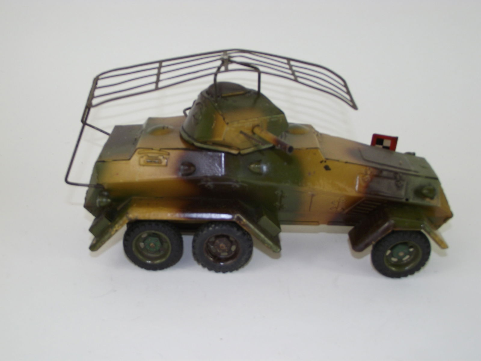 Lineol Armourd 8 Wheeled Car (1 of 1)