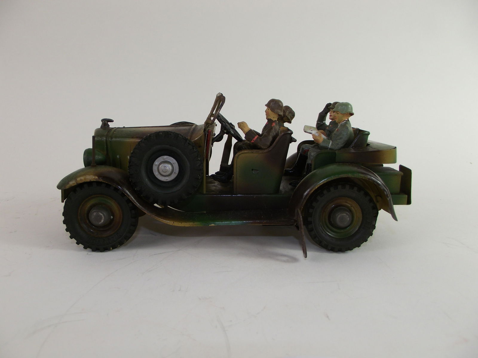 Hausser Elastolin German Staff Car (1 of 1)