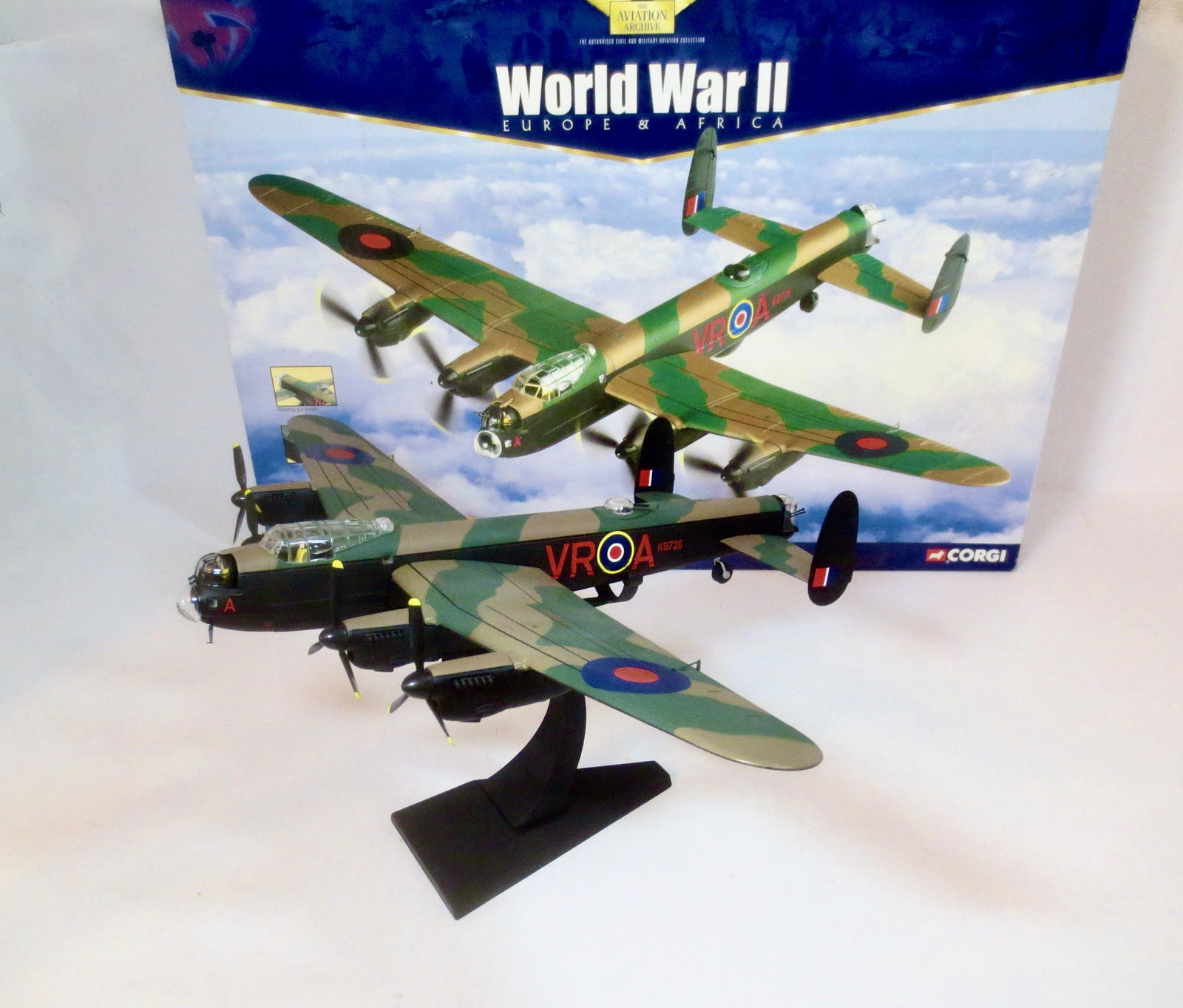 Corgi #AA32606 Avro Lancaster (1 of 1)