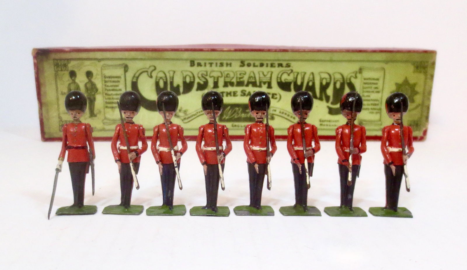 Britains #205 Coldstream Guards (Salute) (1 of 1)