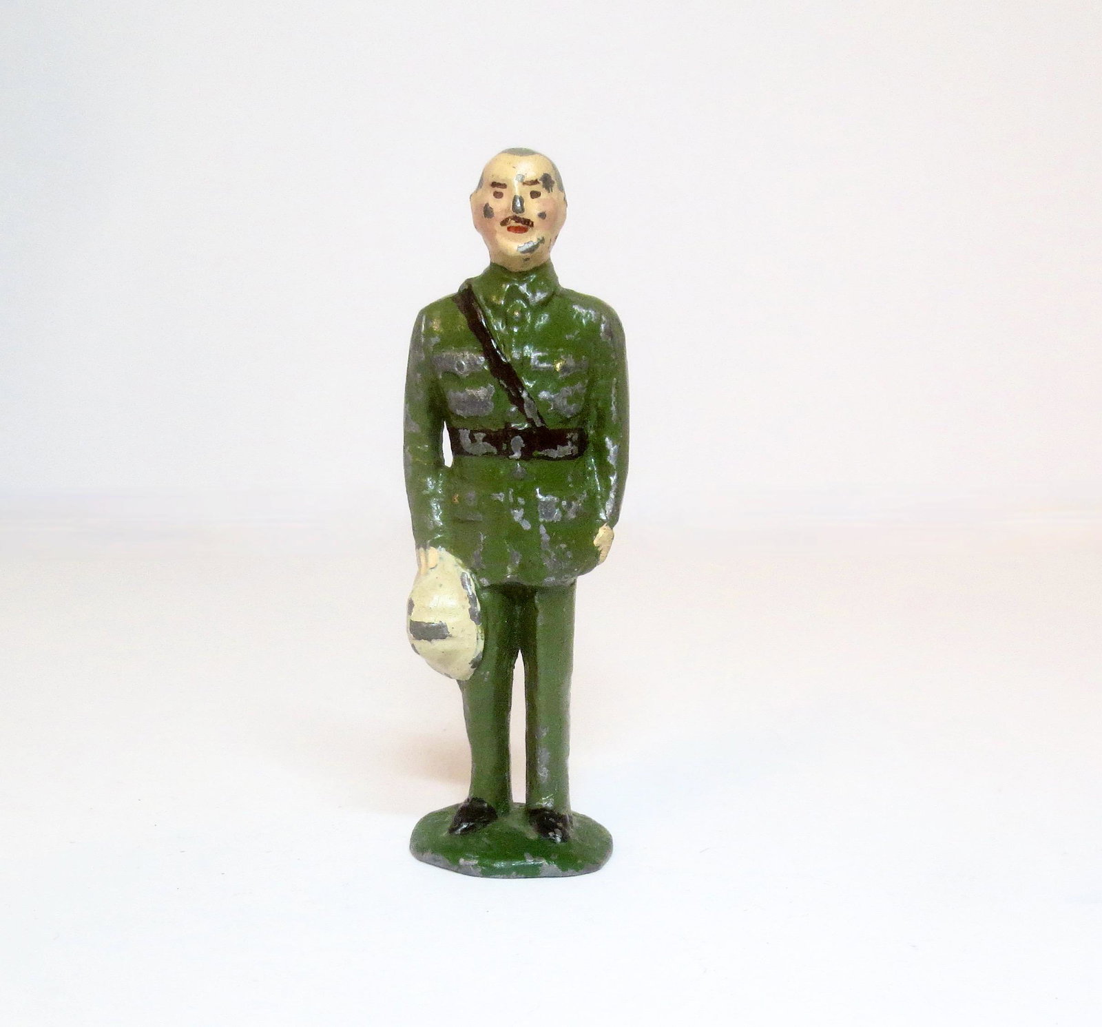 Historical Miniatures Chiang Kai Shek: One piece. Very good condition. Unboxed.