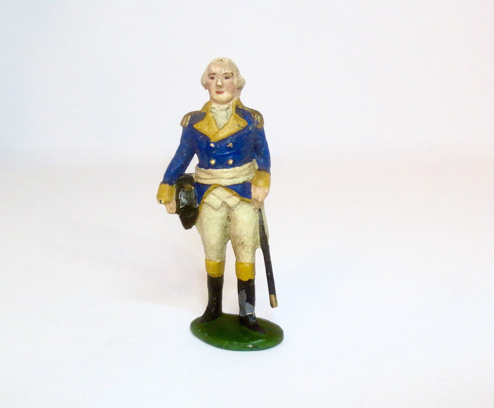 Historical Miniatures George Washington: One piece. Excellent condition. Unboxed.