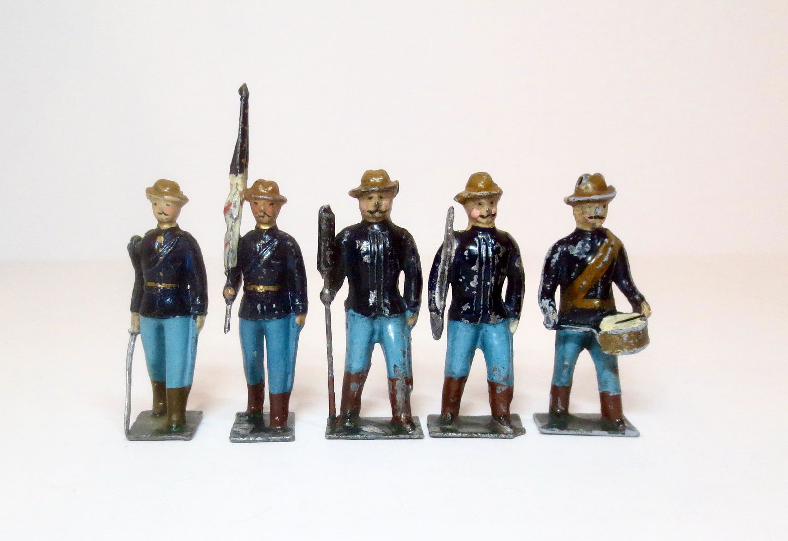 Early American Hollowcast U.S. Infantry Figures (1 of 1)