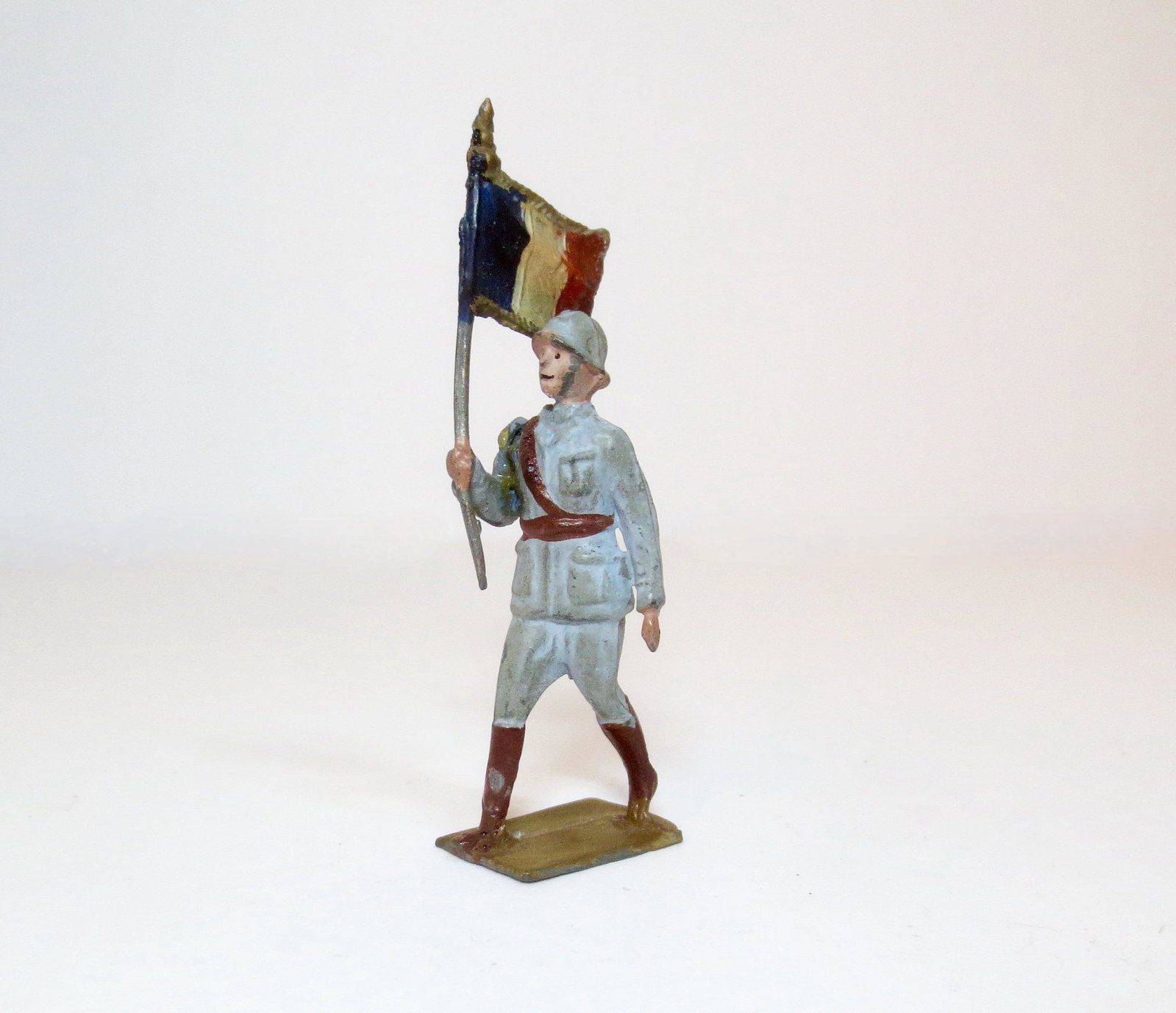 Charles Silvester France, (CS) French Infantry: With French flag. Condition very good. Unboxed.