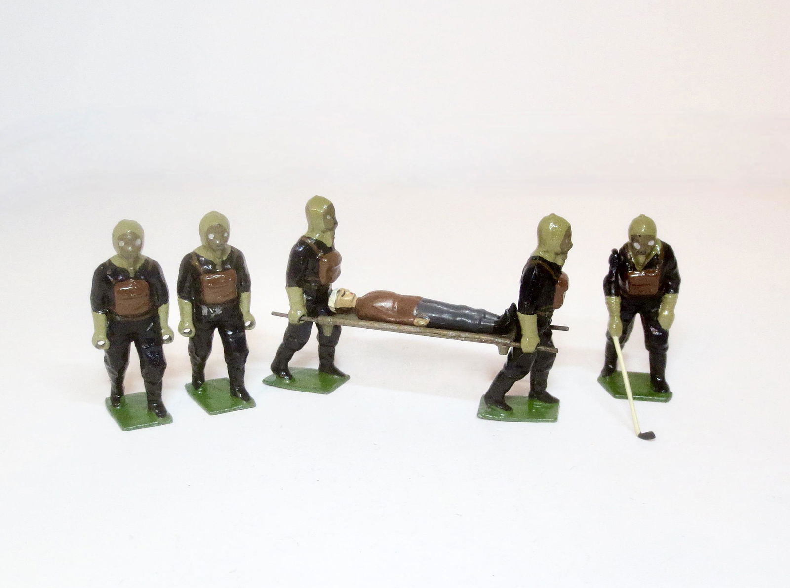 Britains #1759 Air Raid Precaution Set (1 of 1)