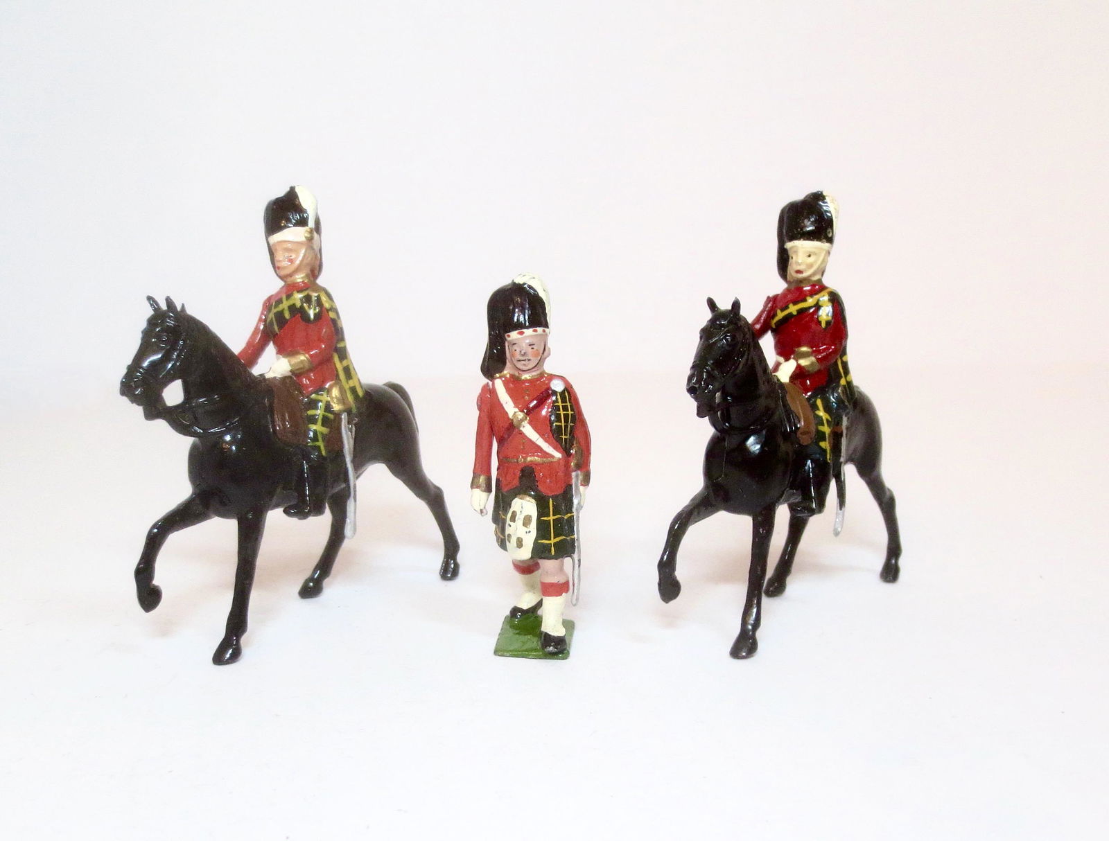 Britains Officers of the Gordon Highlanders (1 of 1)