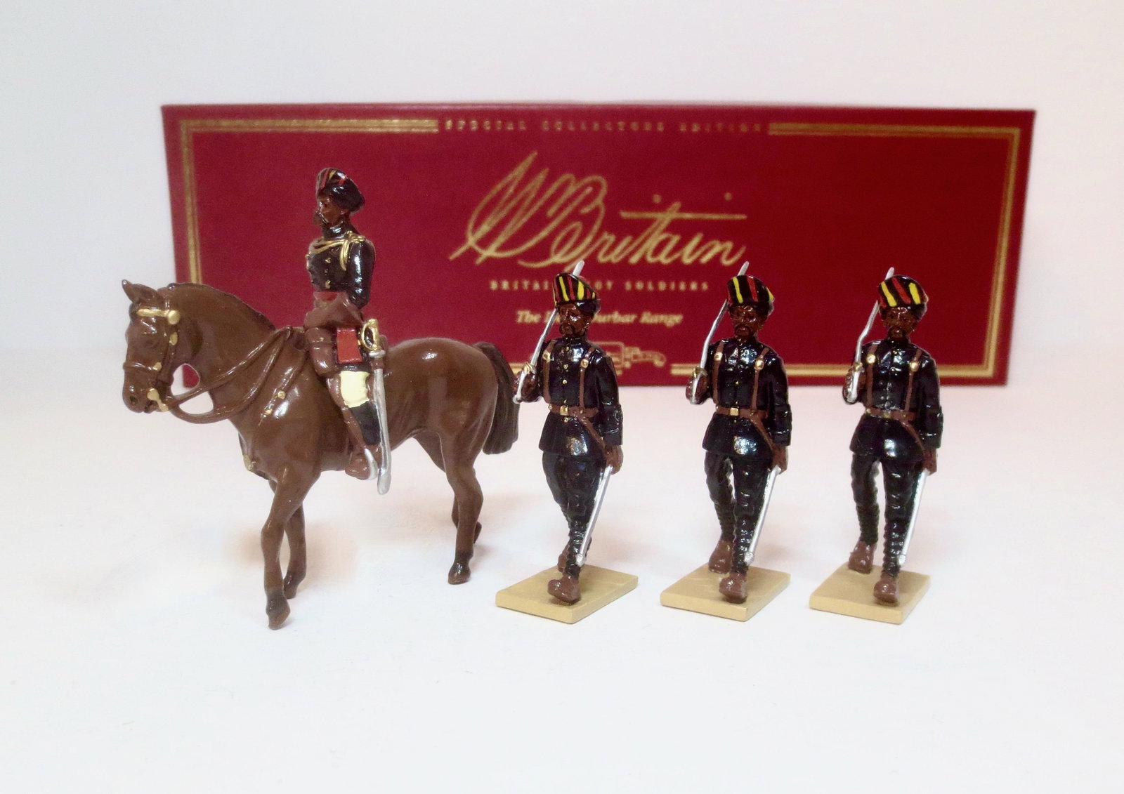 Britains #00142 Mounted Officer & Gun Crew: Special Collectors Edition. From the Delhi Durbar Range. 4 pieces. Mint condition. Box excellent.