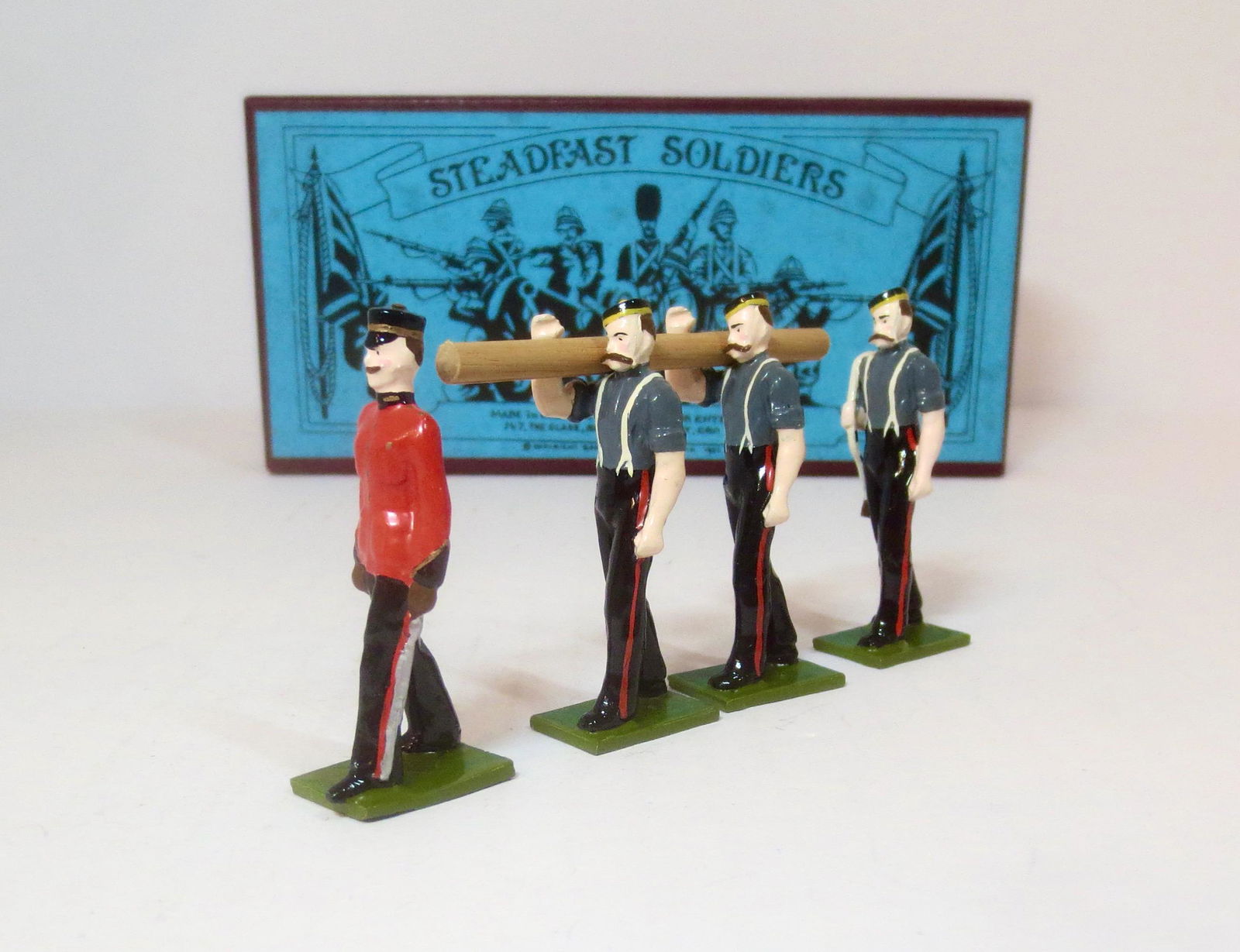 Steadfast #SF7A Royal Engineers with Log (1 of 1)