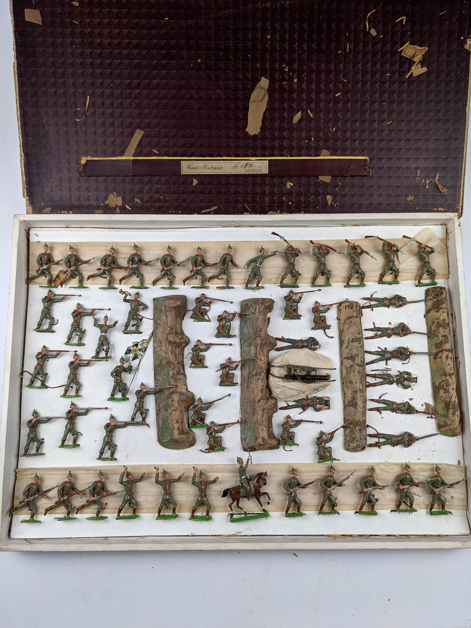 Heyde Size 2 German Trench Warfare: 60 Pieces Condition Excellent (Broken Gun & Detached Flag) Box Good