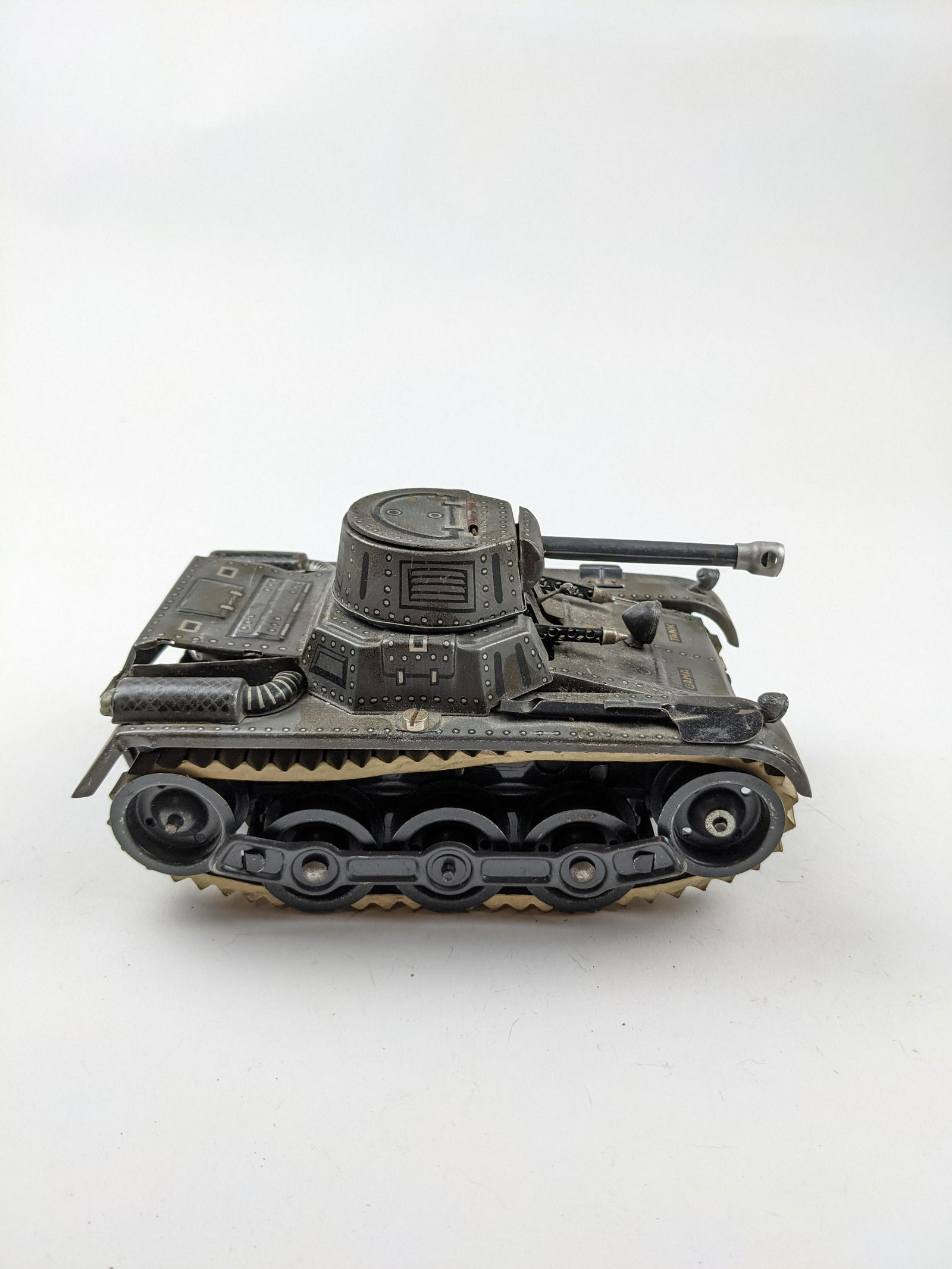 Gama Tank 7.5 Inches German Army (1 of 1)