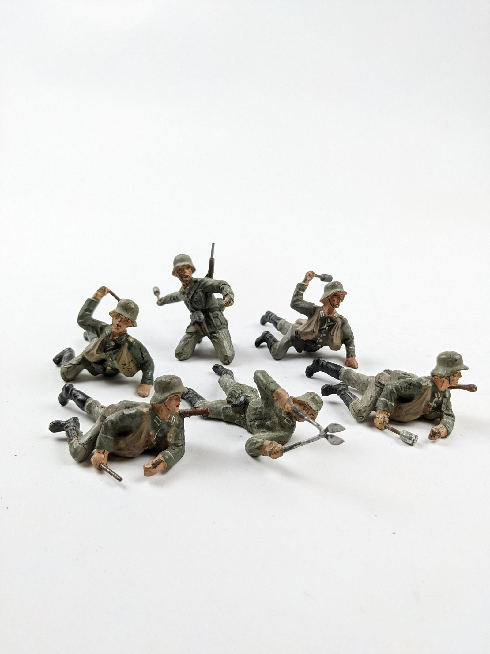 Lineol 7-7.5cm German Army Crawling (1 of 1)