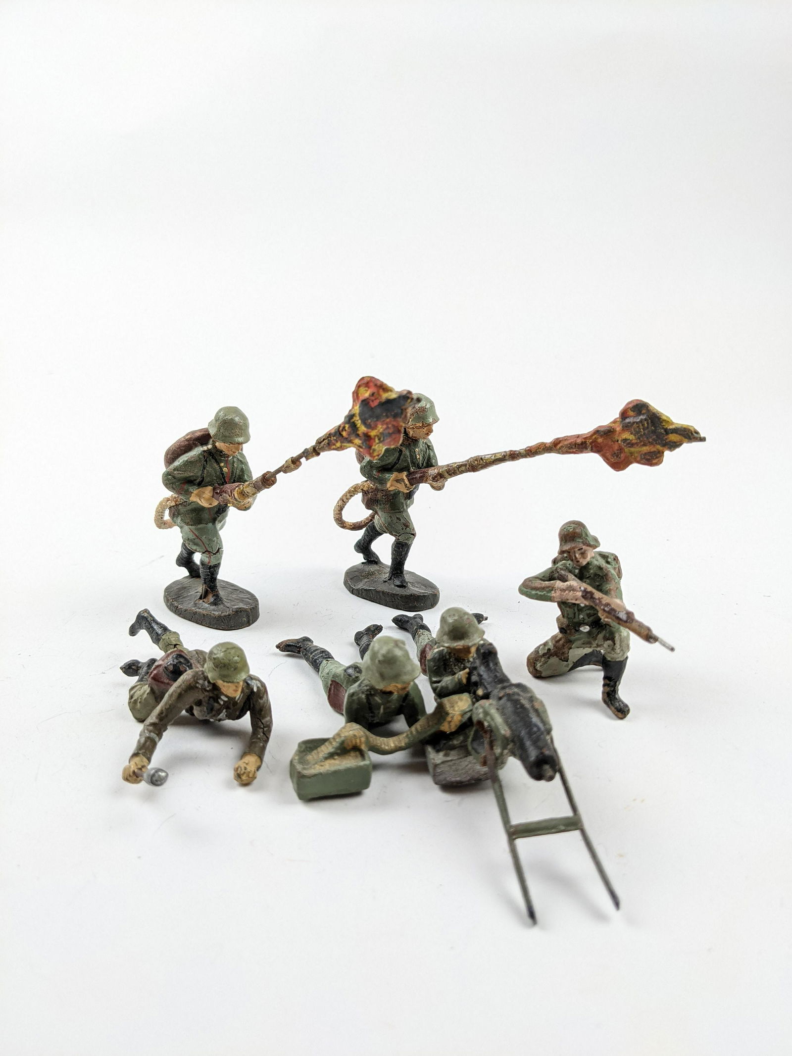 Elastolin 7cm Germans Firing (1 of 1)