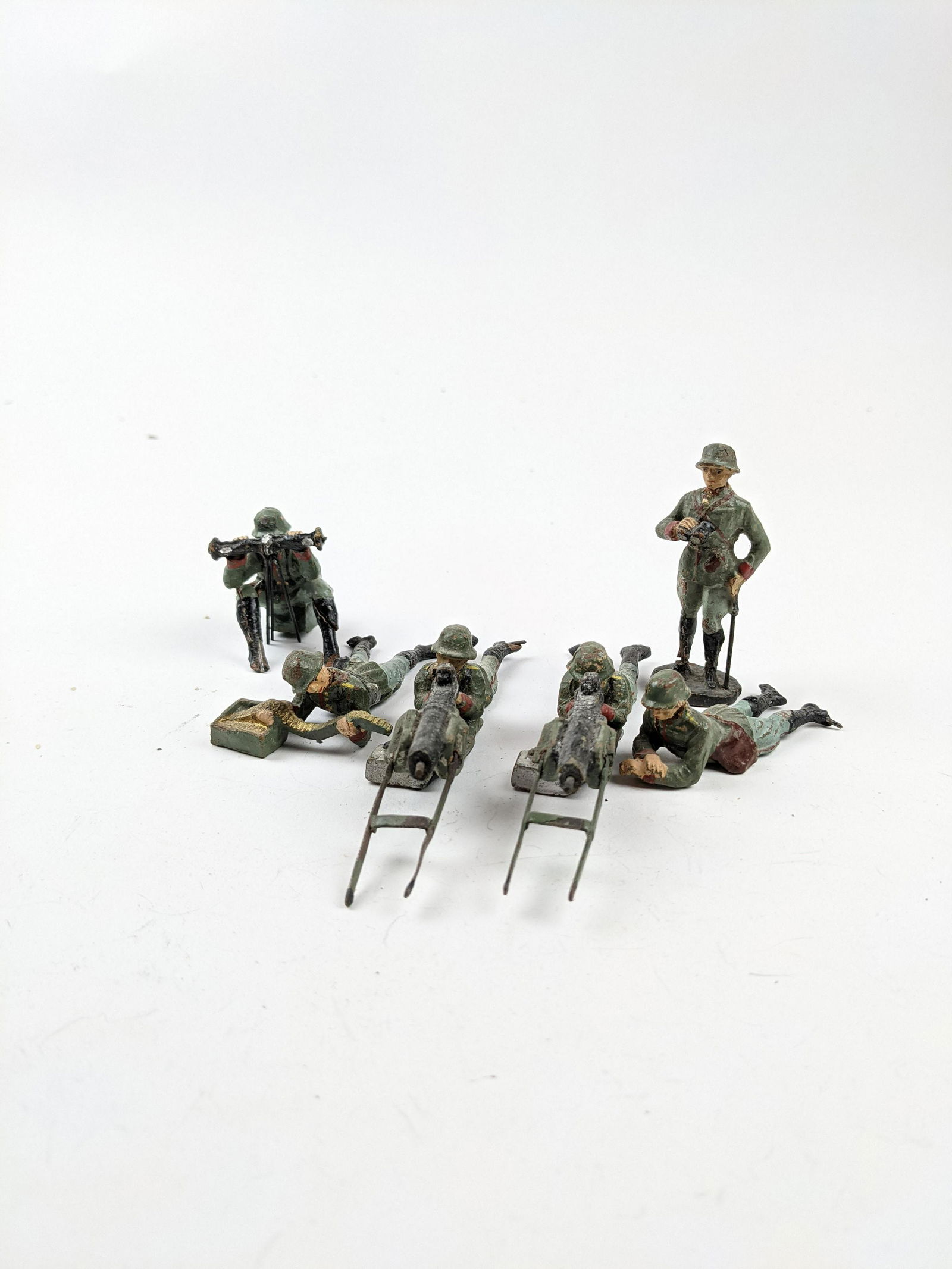 Lineol 6, 5, 7cm German Machine Gun Teams: 6 Pieces Condition Good To Very Good (Flaking) No Box