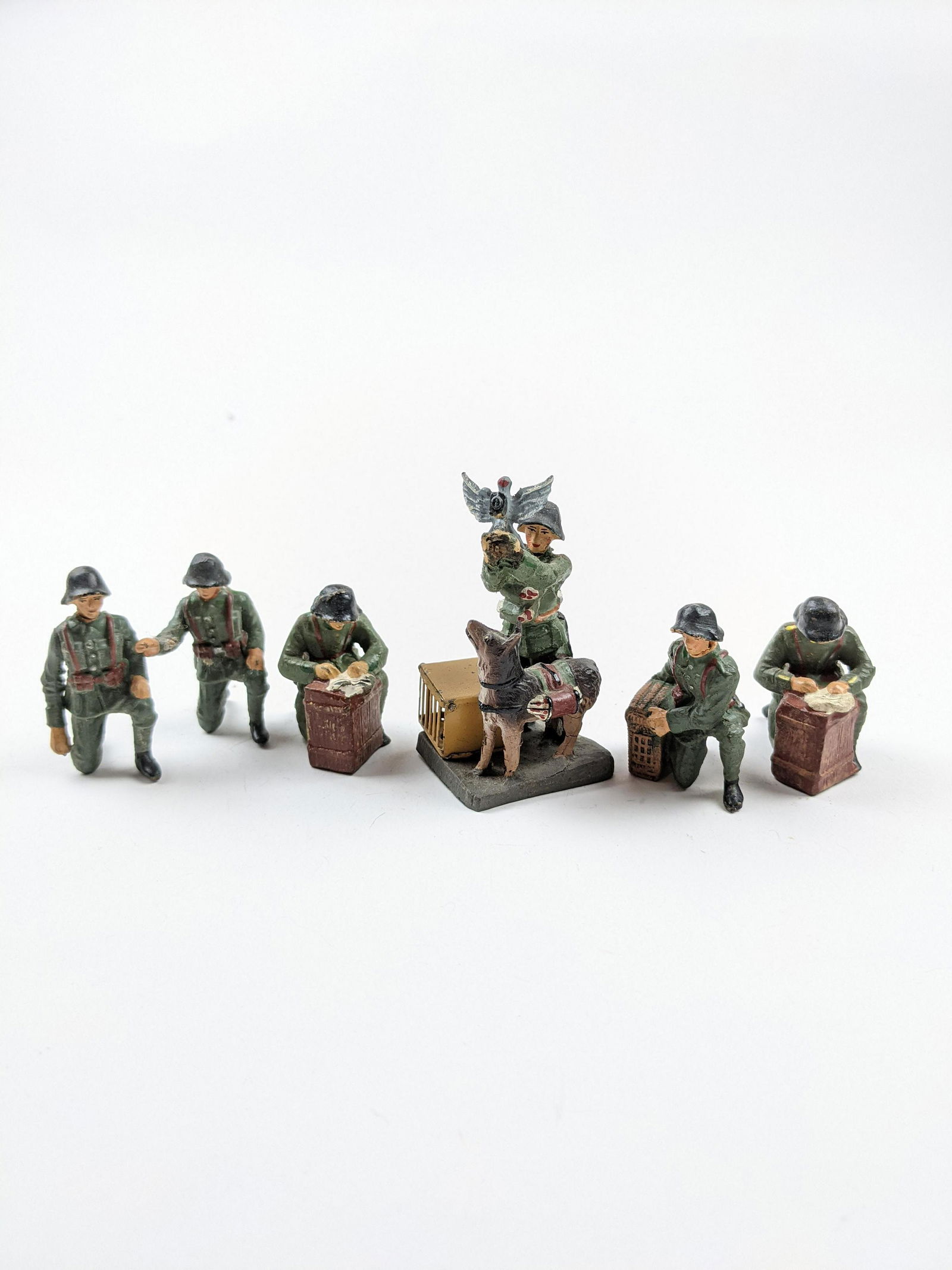 Elastolin 7cm Swiss Kneeling Positions (1 of 1)