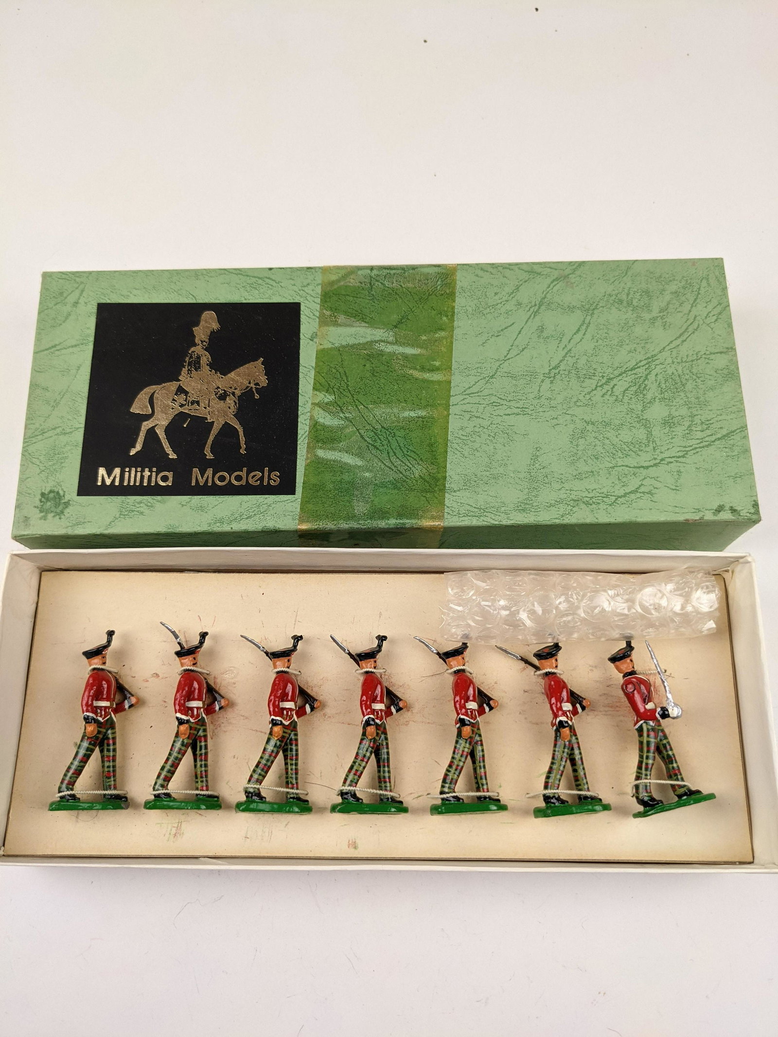 Militia Models Scottish Borders: 7 Pieces Condition Excellent (1 Gun Tip Broken) Box Poor