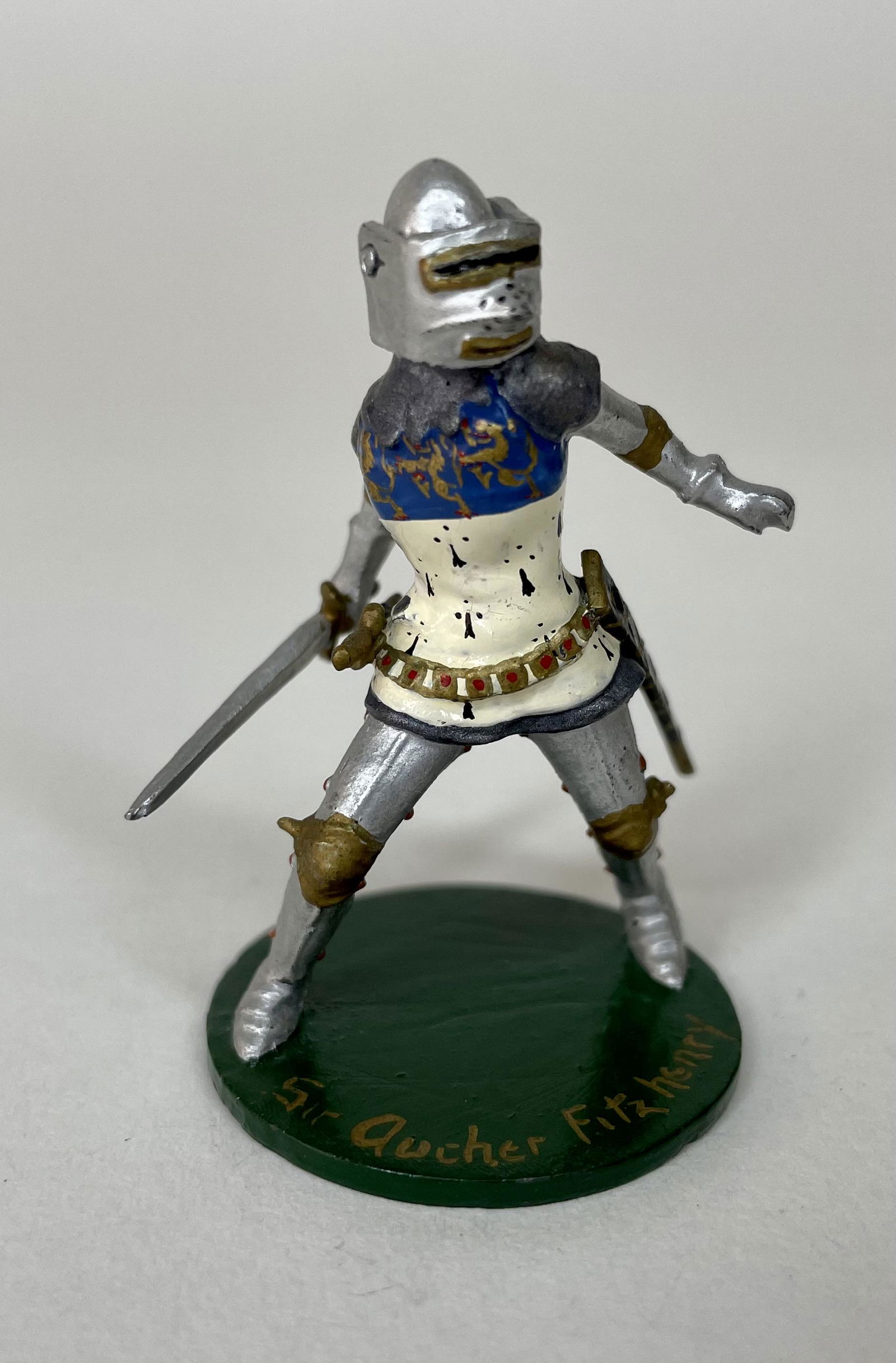 Courtenay Z5 Sir Oucher Fitzhenry: Signed on base "Made in England by R. Courtenay" with moveable visor. 1 piece. Condition Excellent.