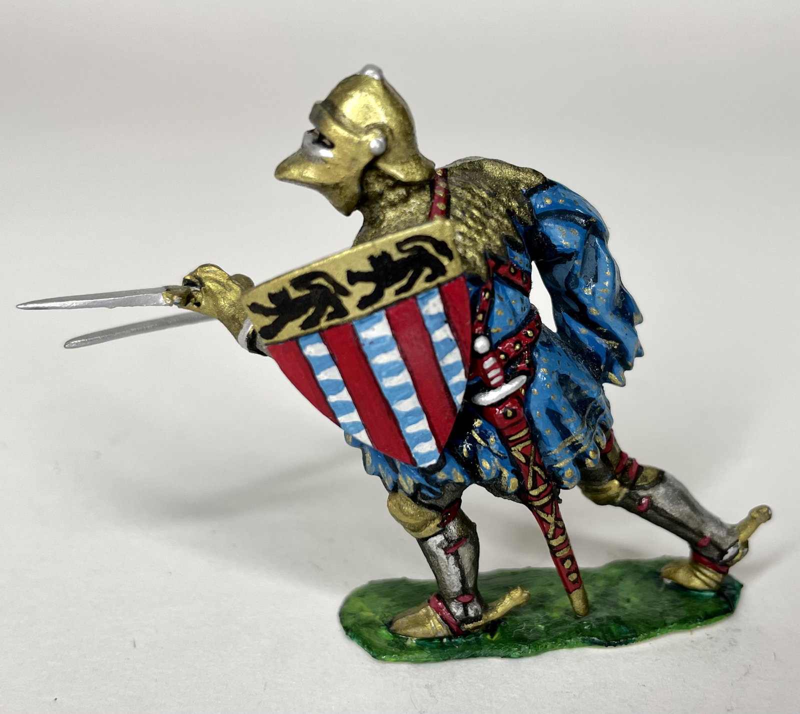 Selwyn Archer Britains Jacques de Chatillow: Admiral of France with sword and dagger. Designed by Selwyn, manufactured by Britains and painted by acclaimed painter Laurence Archer. Circa 1967. 1 piece. Condition Excellent.