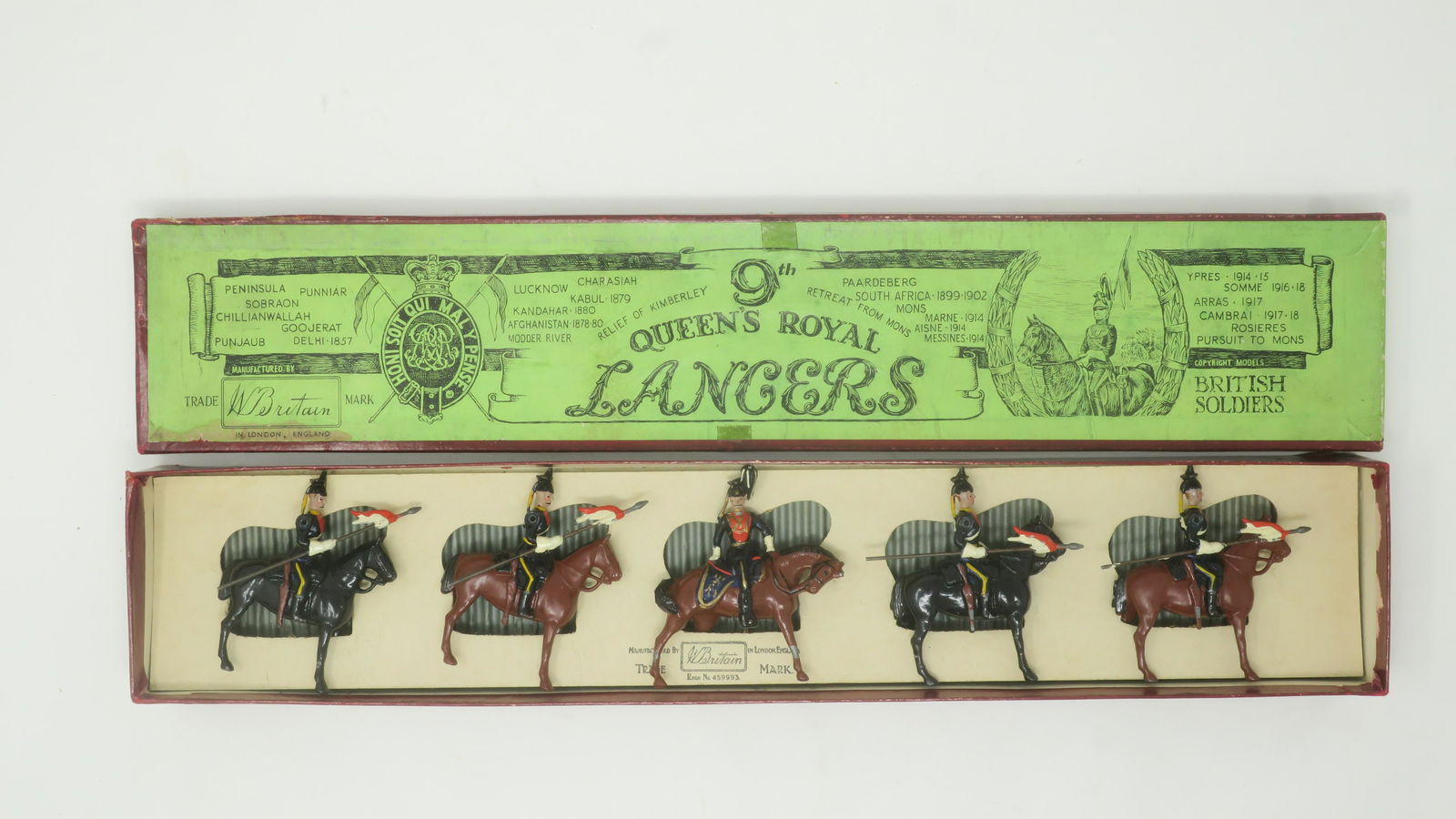 Britains Set #24 9th Lancers with Officer (1 of 1)