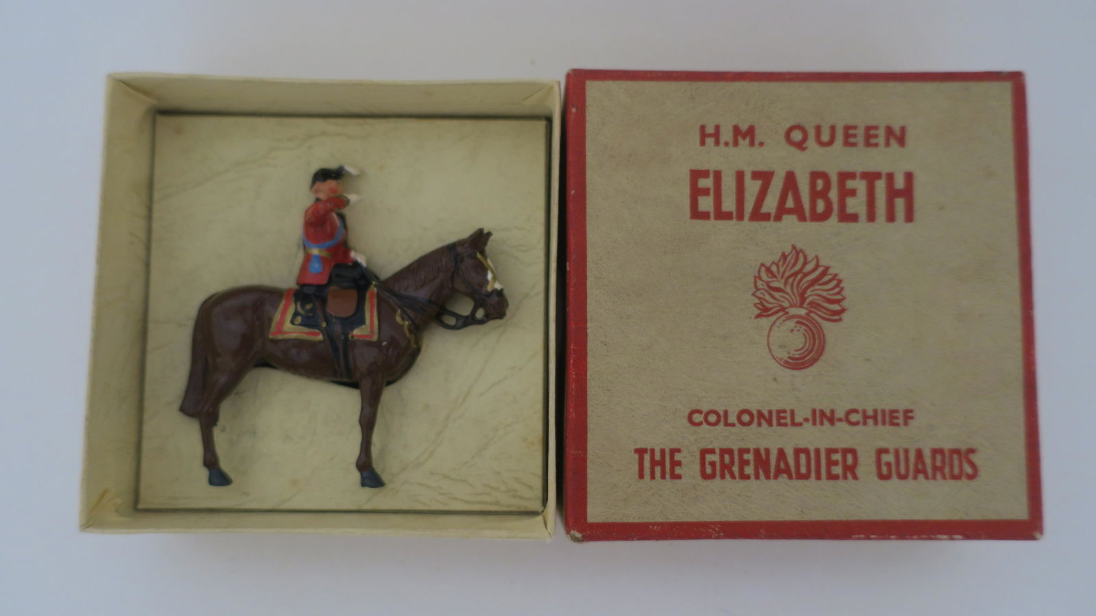 Britains Set #2065 Queen Elizabeth II (1 of 1)