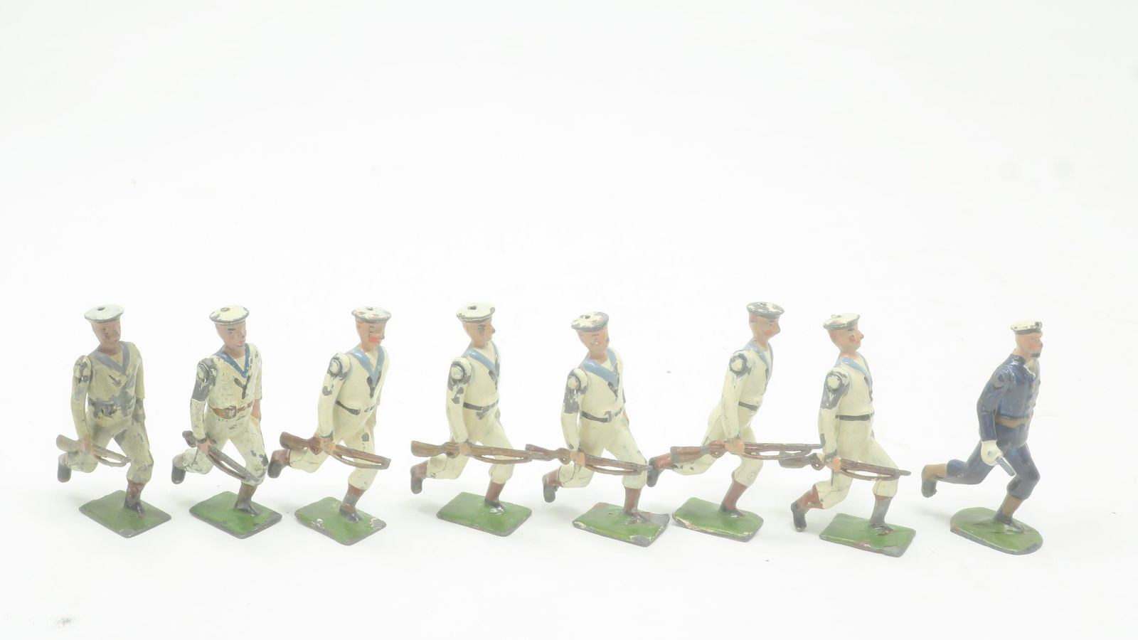 Britains Set #80 White Jackets at the Trail (1 of 1)