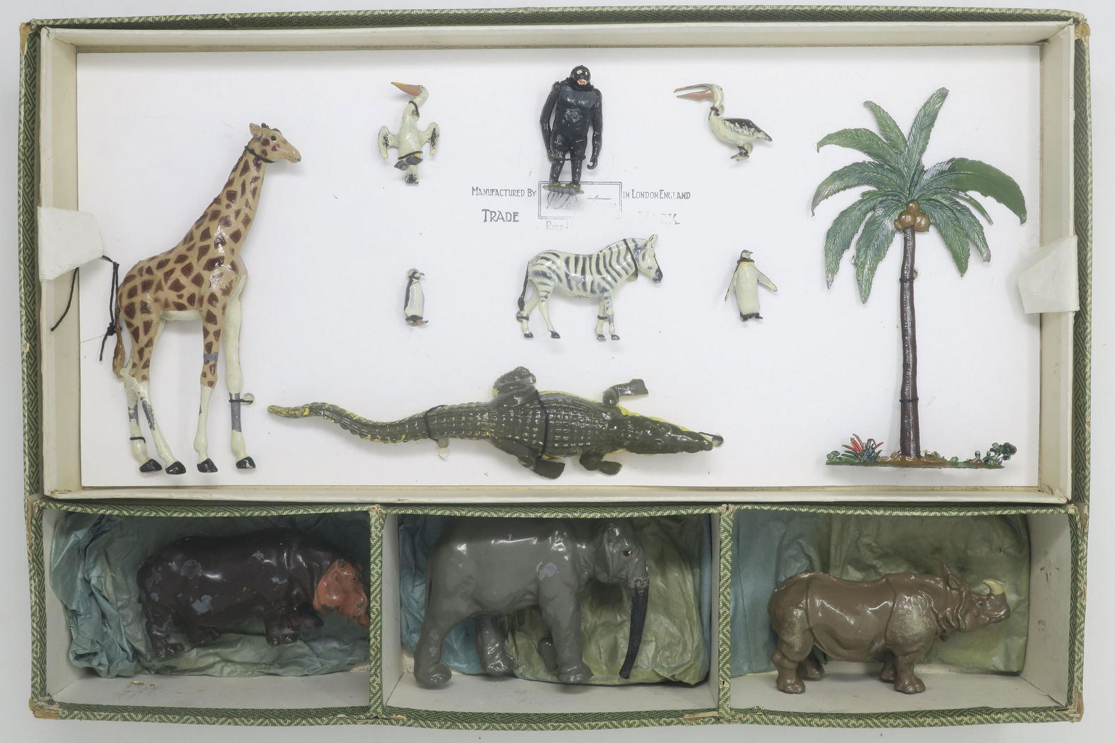Britains Set #4Z Pre-war Zoo Display (1 of 3)