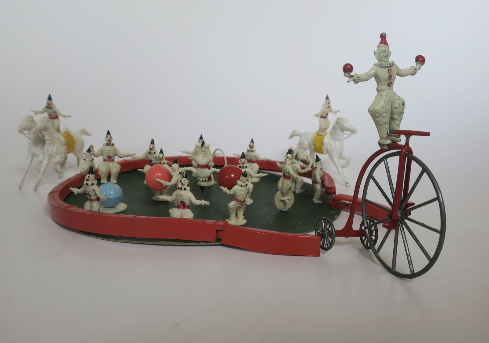 Salco /Morestone Penny Farthing  with Clown (1 of 1)