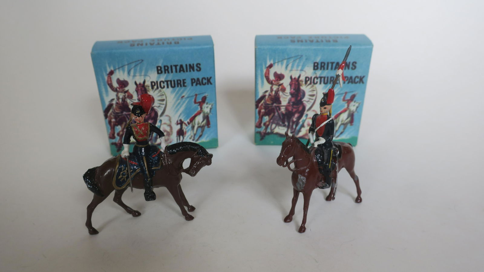 Britains Picture Packs 12th Lancers Officer (1 of 1)