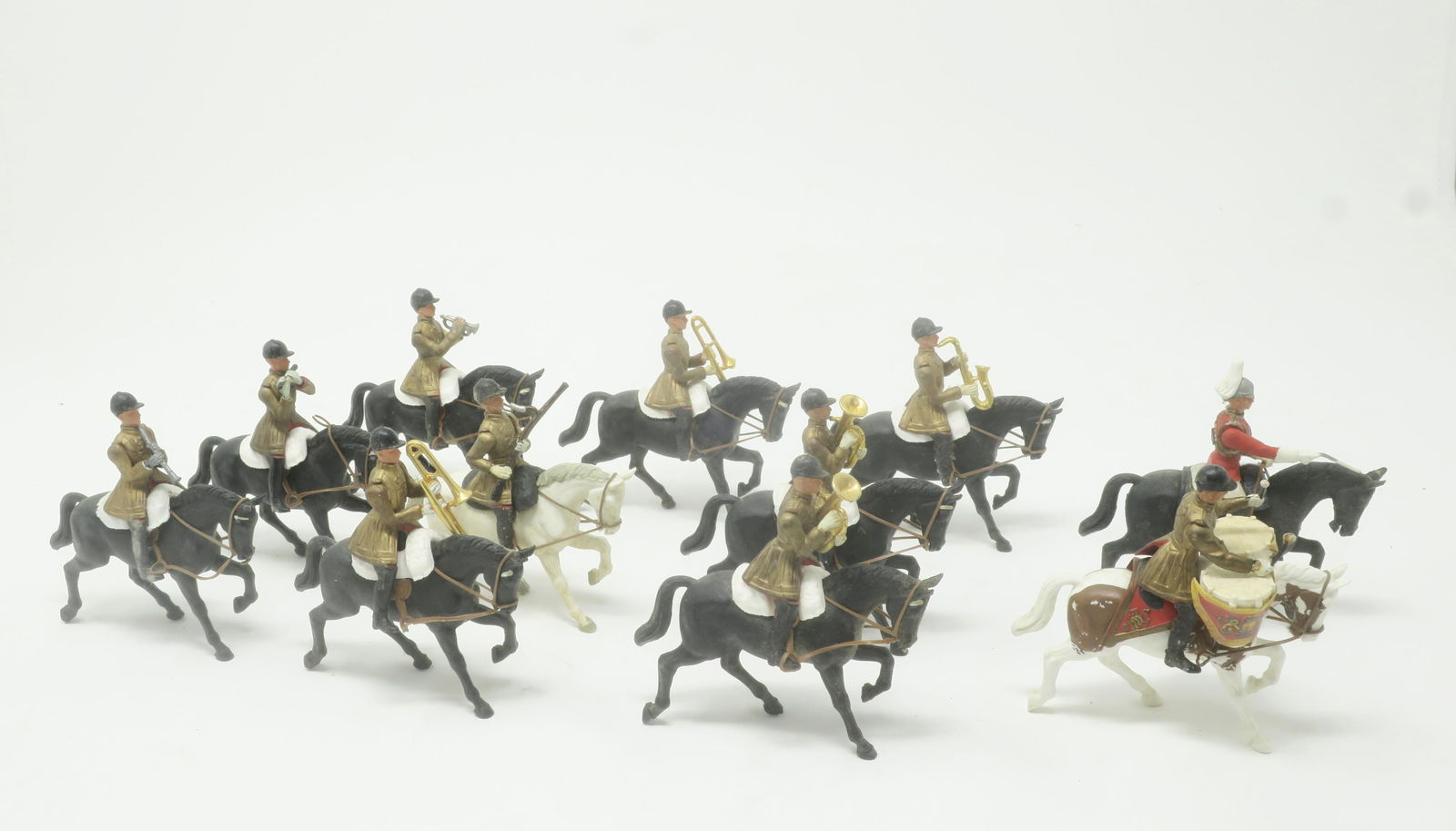 Britains Herald / Eyes Right Life Guards Band (1 of 1)