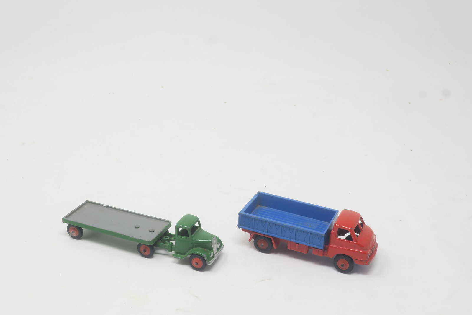 Britains Lilliput Vehicles - Articulated Lorry (1 of 1)