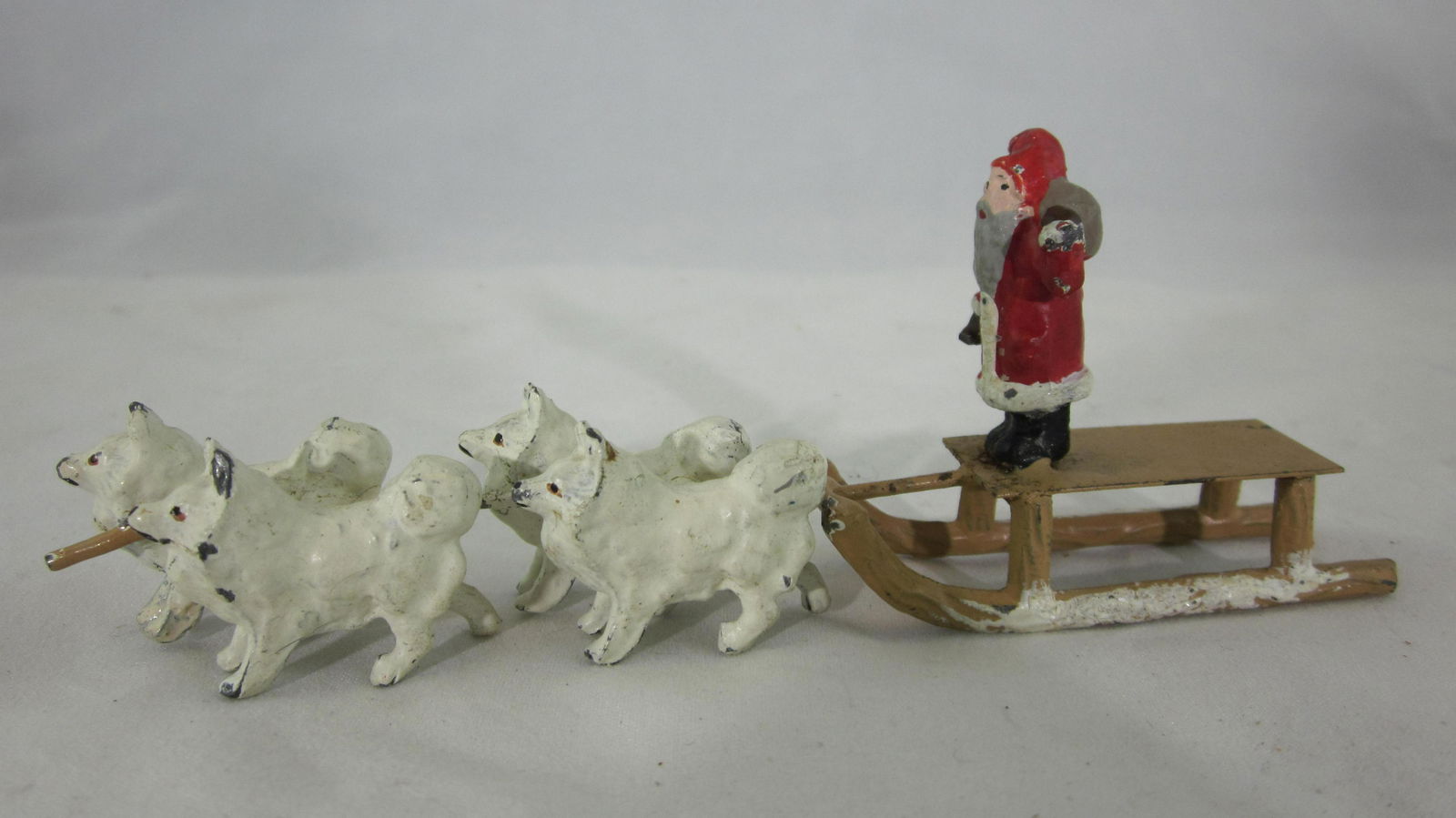 Heyde Christmas Santa On Sled Vignette (1 of 2)