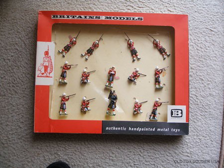 Britains Set # 9334 Queens Own Cameron Highlanders: Post War in Original Cellophane Fronted Box -Untied.