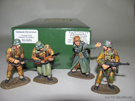 King and Country Stalingrad Germans, : Assault team, 4 Panzer Grenadiers, WS12(W) 4 pcs MIB.