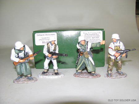 King and Country Stalingrad Germans,: Assault team, 4 Panzer Grenadiers, WS12(W) 4 pcs MIB.