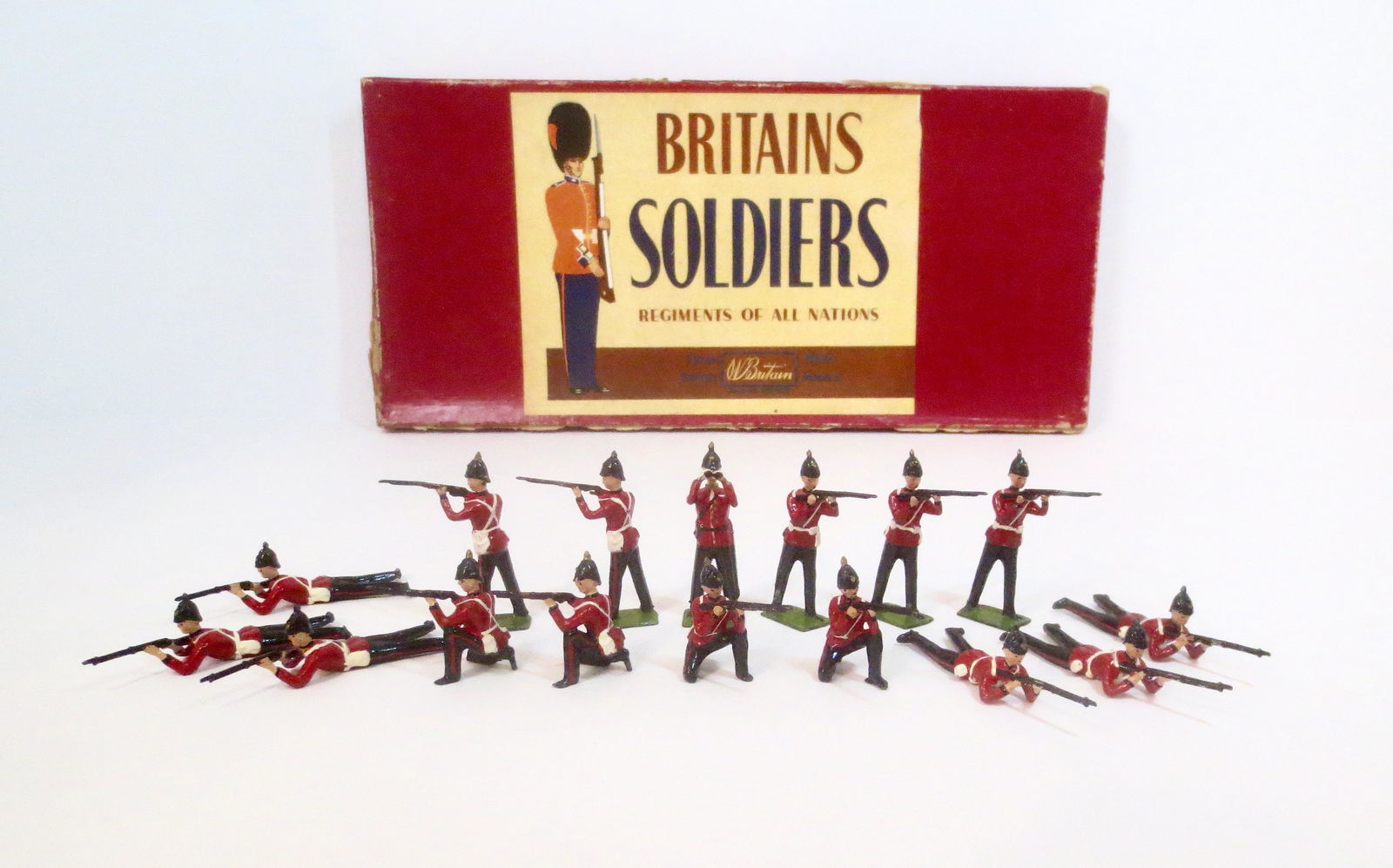Britains #2086 Queen's Royal Regiment (1 of 1)