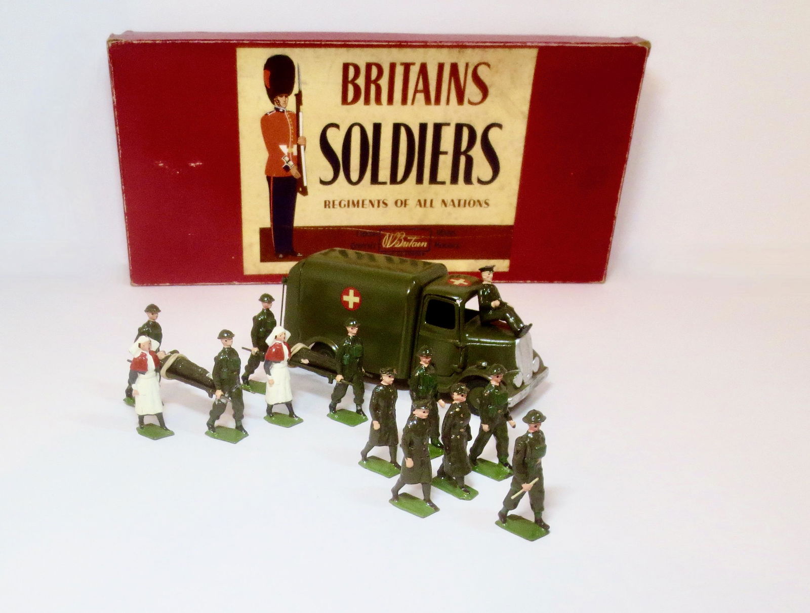 Britains #1897 R.A.M.C. Unit with Ambulance (1 of 1)