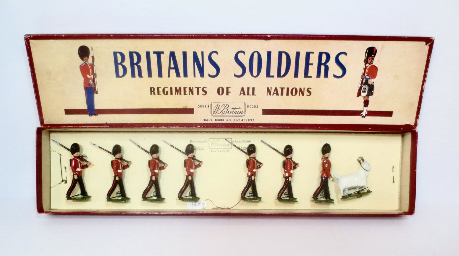 Britains #74 Royal Welch Fusiliers: Post war issue. 8 pieces. Near mint condition. ROAN label box excellent.