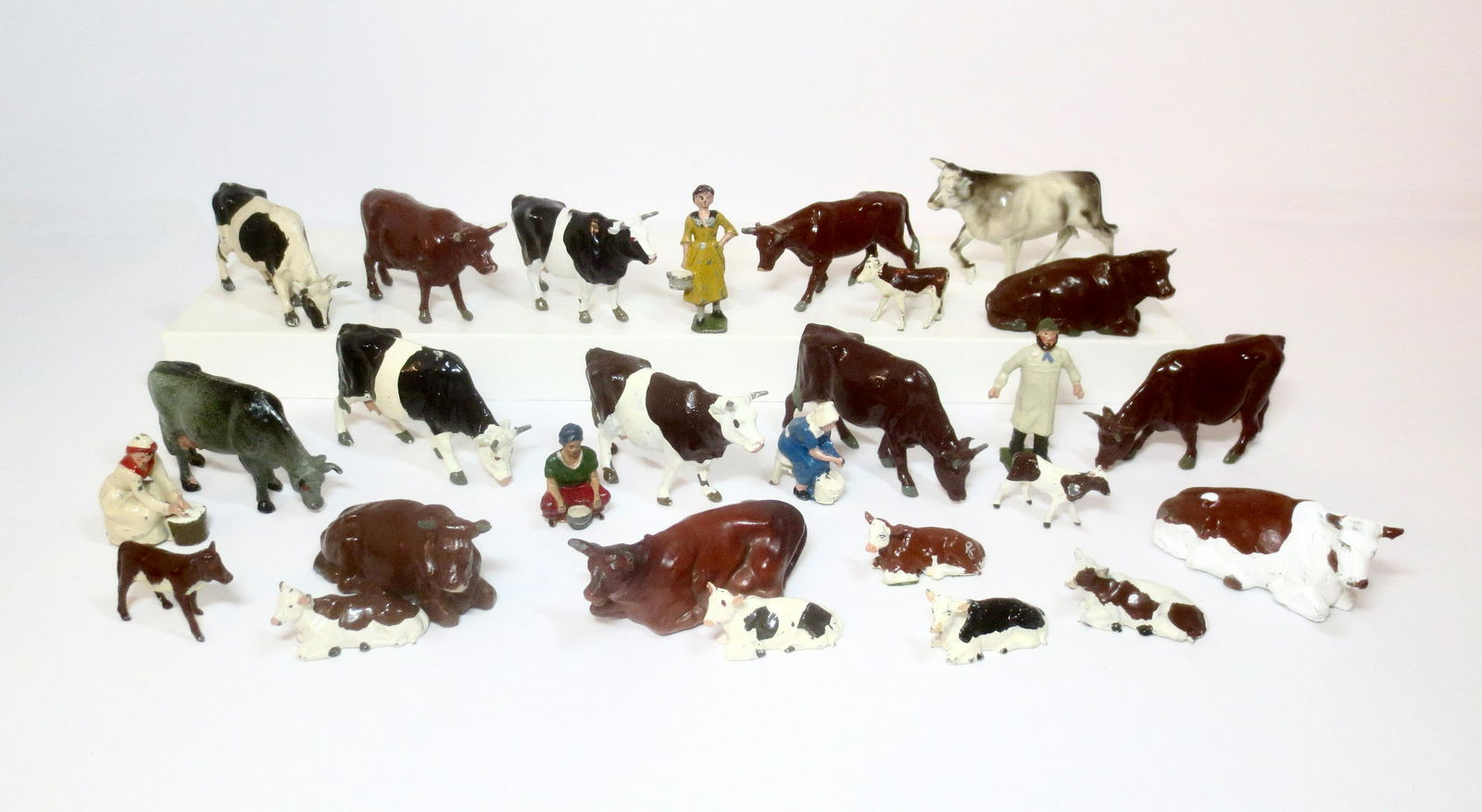 Hollowcast Dairy Farm Assortment (1 of 1)