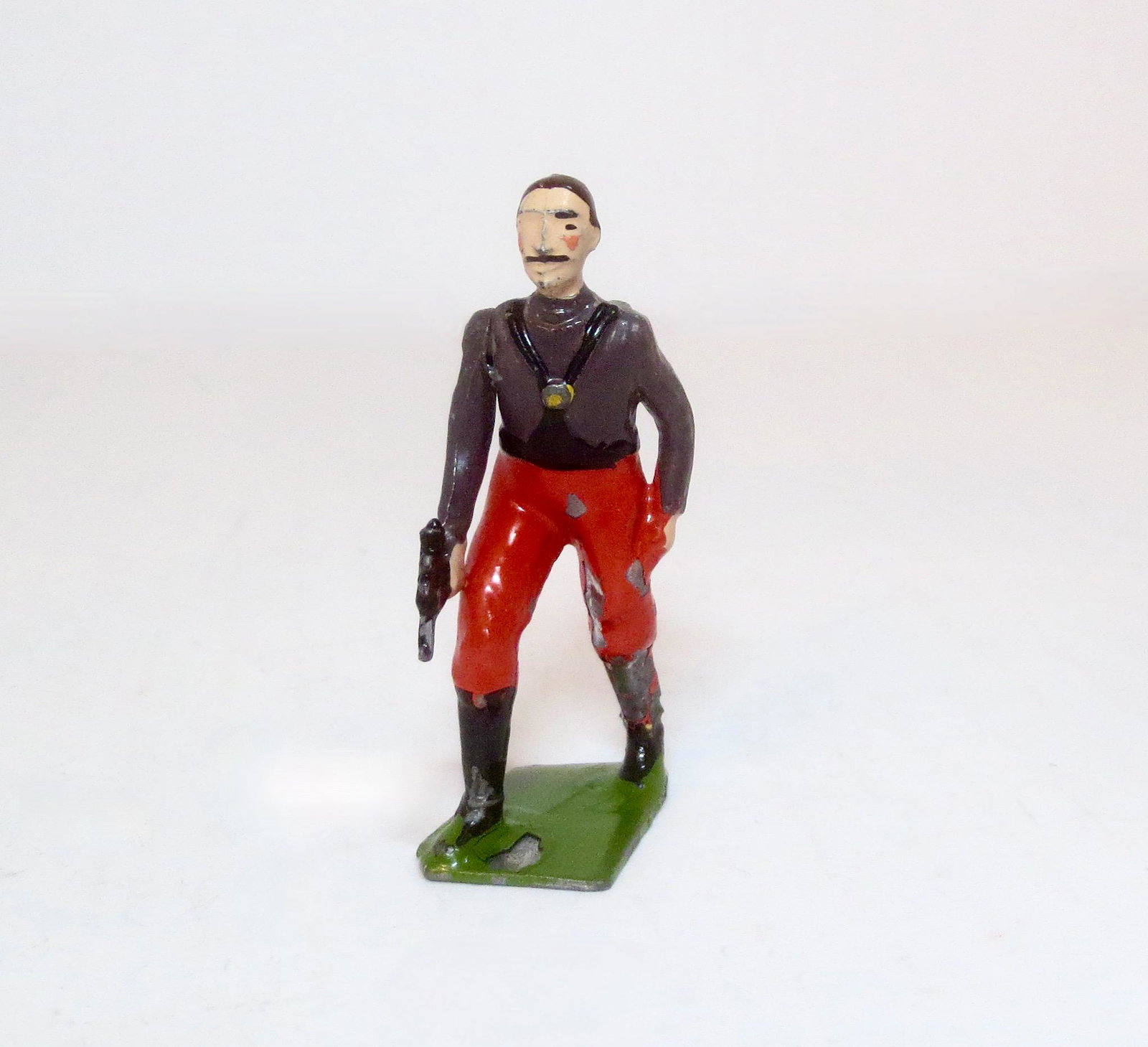 Britains RARE Killer Kane: From the "Buck Rogers" Series. Circa 1935. Excellent condition.