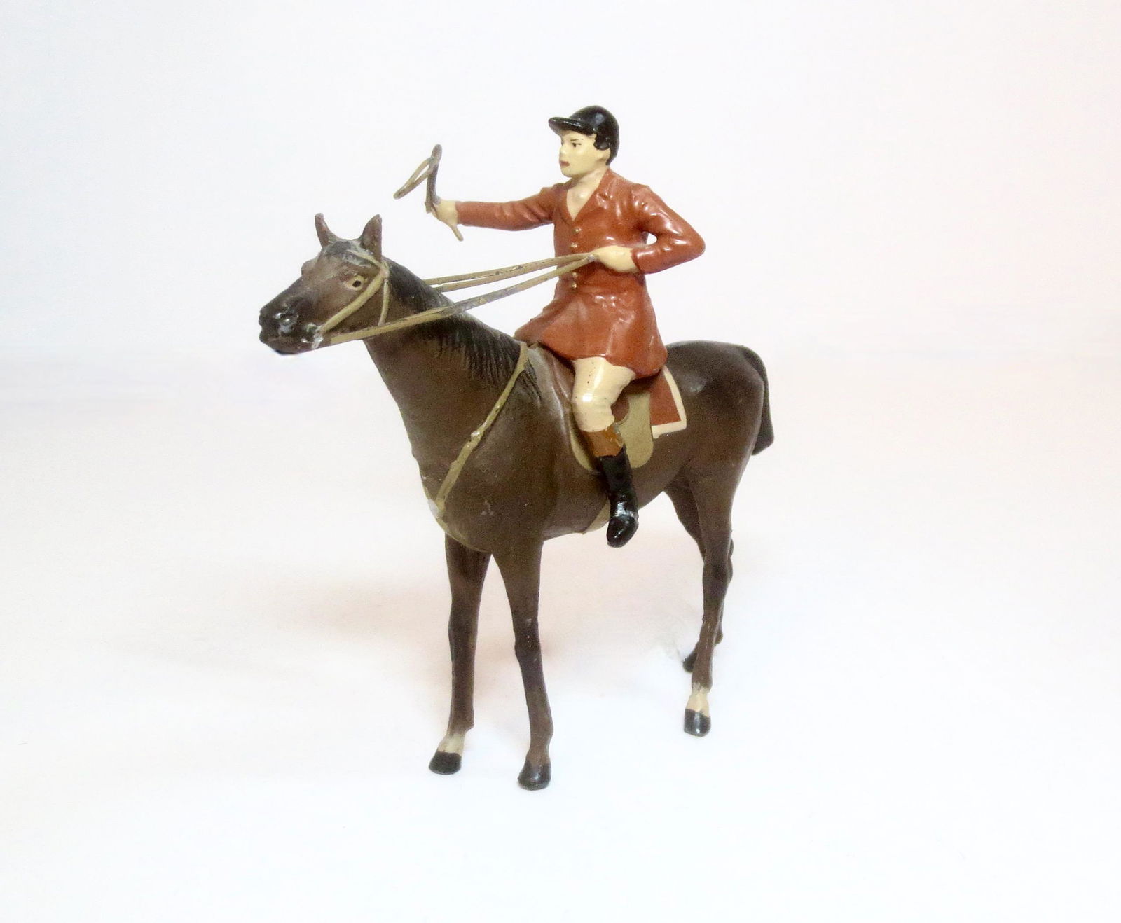 Heyde 85mm Mounted Huntsman: 1 piece. Pristine condition. No box.