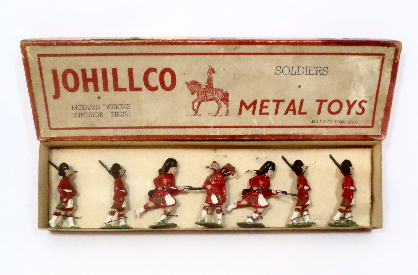 Johillco Highlanders with Piper (1 of 1)