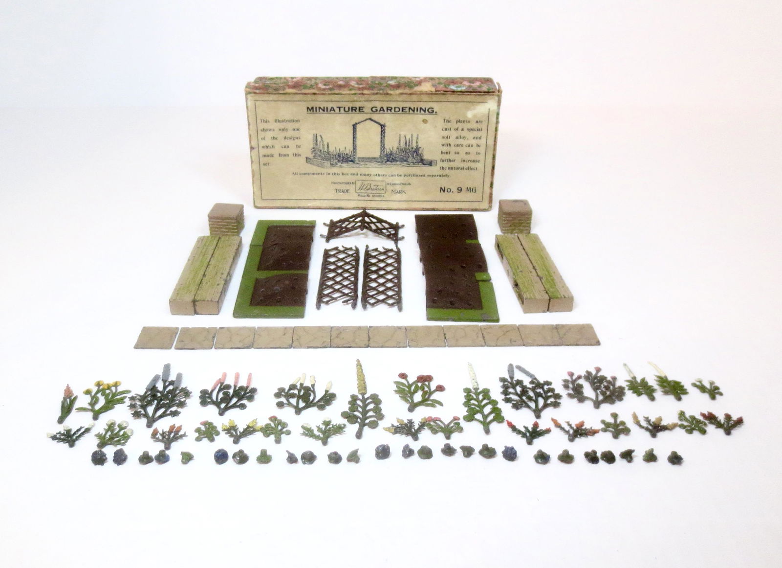 Britains Miniature Gardening Set #9MG (1 of 1)