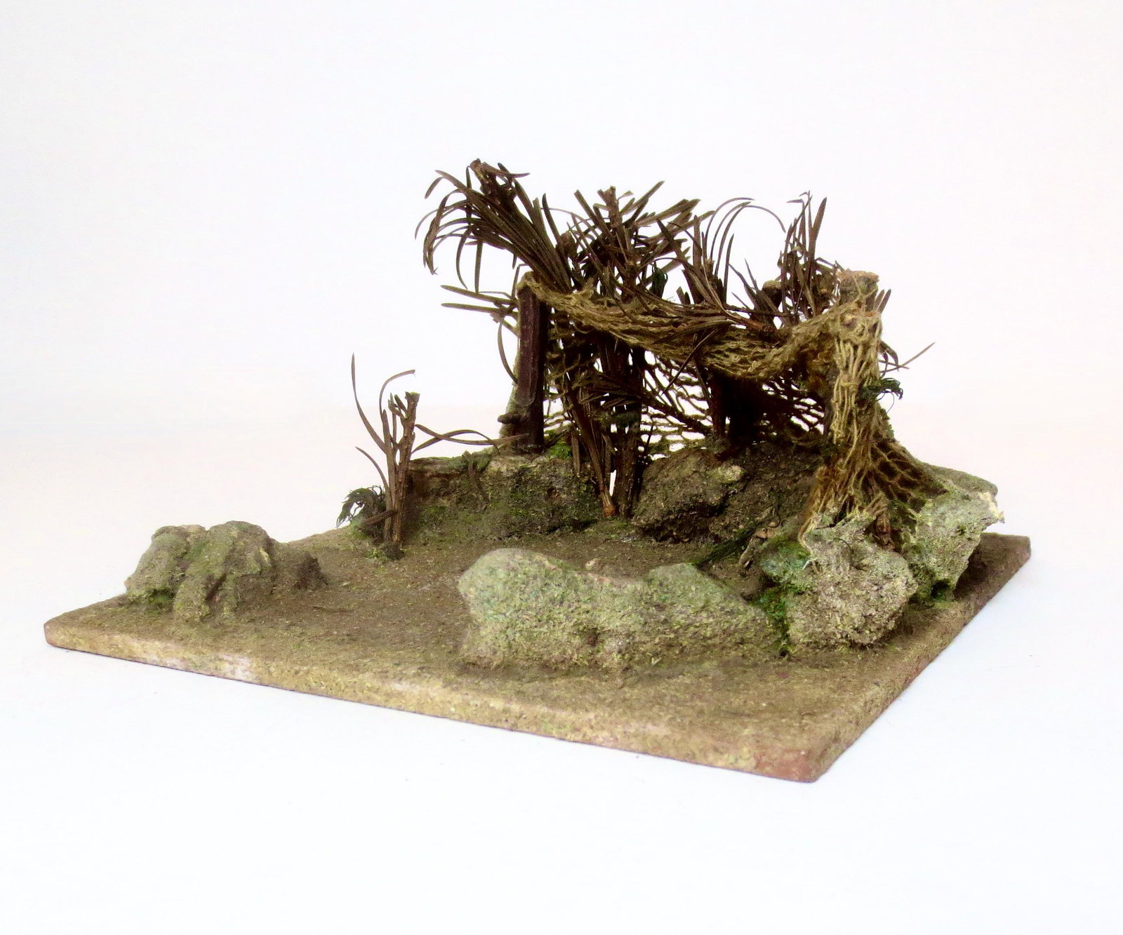 Hugar Machine Gun Encampment: Measures 3" tall. 1 piece. Excellent condition. Unboxed.
