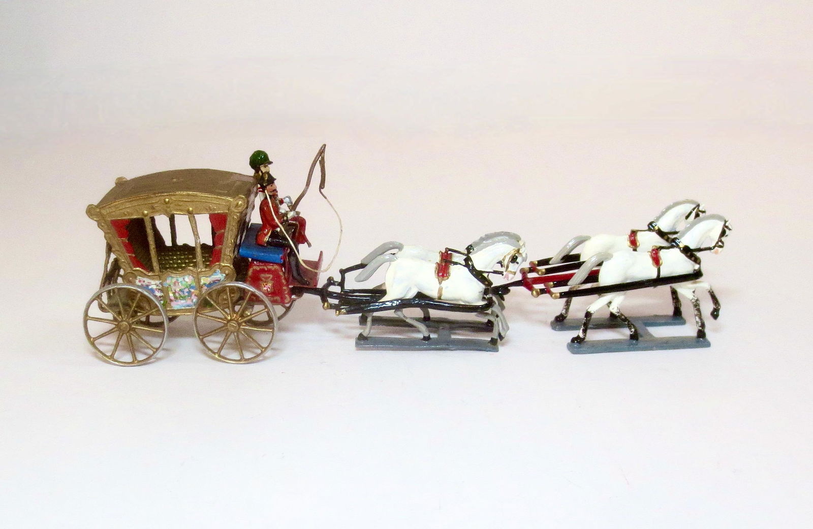 Wollner Horse Drawn Coach: 40mm scale. 5 pieces. Excellent condition (loose seat). Unboxed.