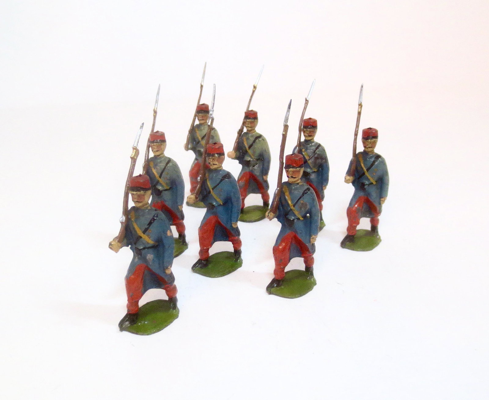 RARE Hollowcast French Infantry of The Ligne: Pre war issue. 54mm. 8 pieces. Pristine condition. Unboxed.
