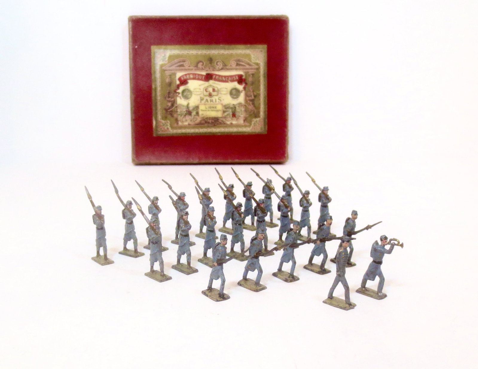 Mignot French Infanterie de Ligne: Pre war issue. 30mm scale. 24 pieces. Near mint to excellent condition. Box fair (missing tie card, top and bottom corner splits).