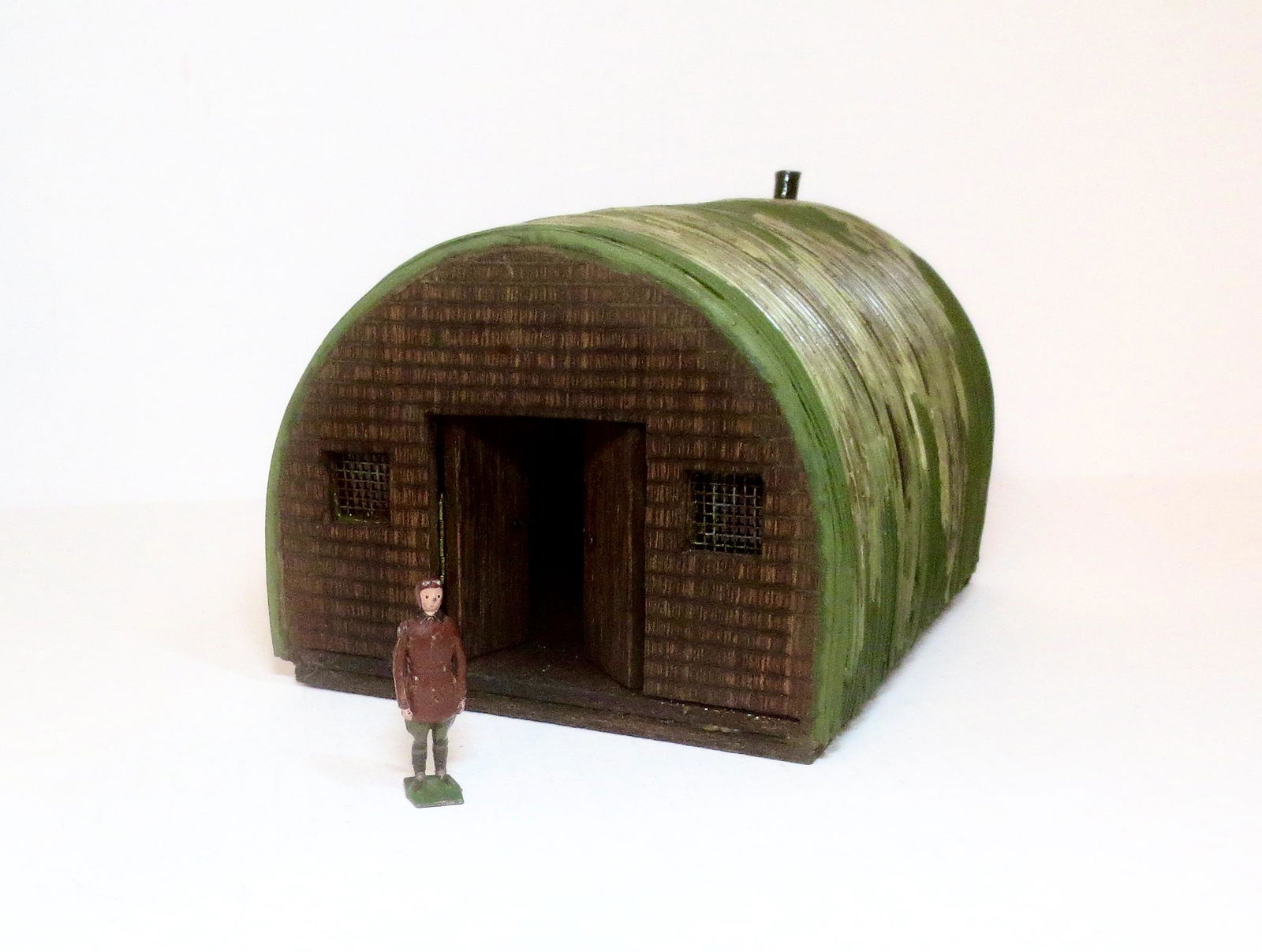 Hugar for Britains RARE Nissan Type Army Hut (1 of 2)